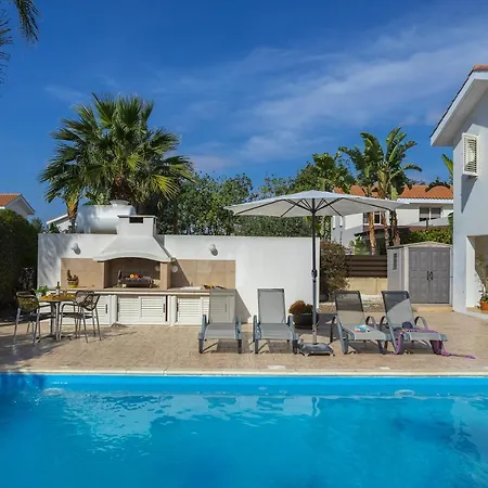Anthea 12 Villa