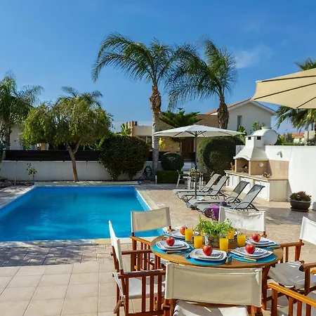 Anthea 12 Villa