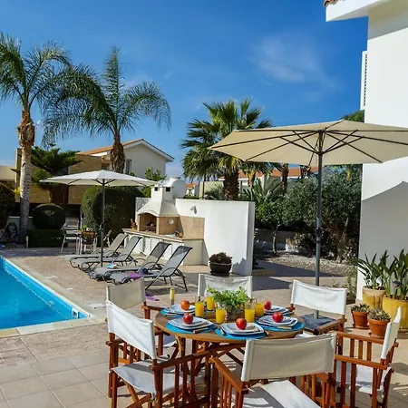 Anthea 12 Villa
